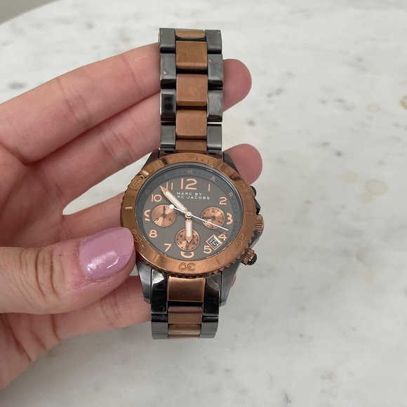 Marc by Marc Jacobs Chronograph Grey Dial Two-tone Watch - Picture 3 of 6